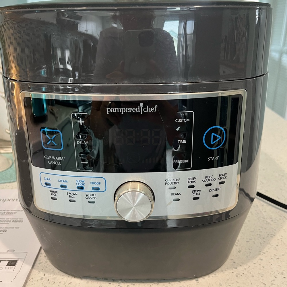 Pampered Chef Quick Cooker - Brand New